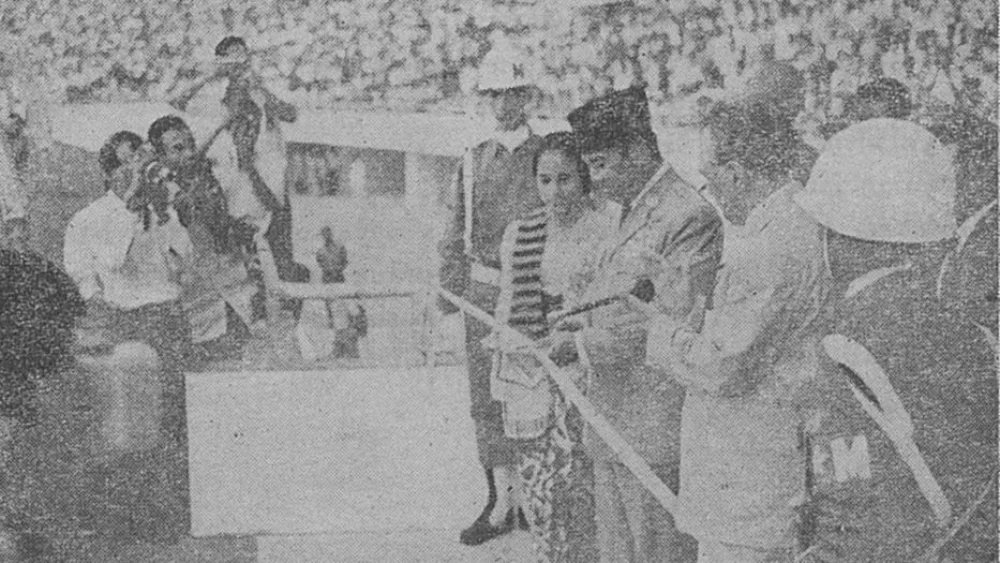 Politik Mercusuar Soekarno Ambisi Besar yang Mengubah Wajah Indonesia